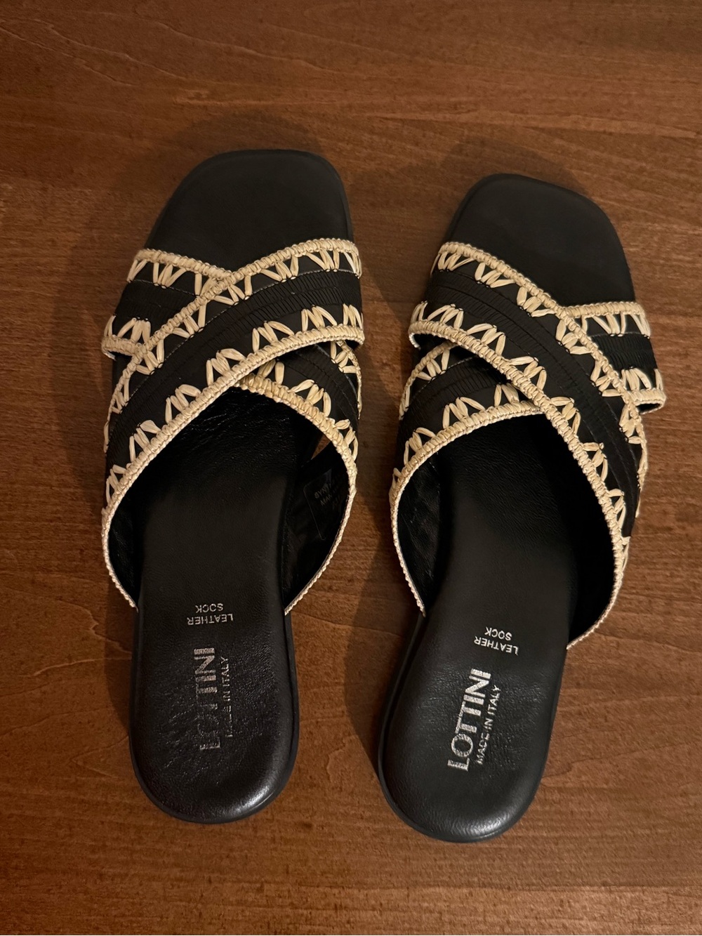 LOTTINI Italy Leather Slide Sandals Women 8.5 EU 39 Black Woven Cross Strap Flat